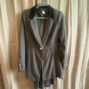 Grey Venus women blazer with train/ruffle